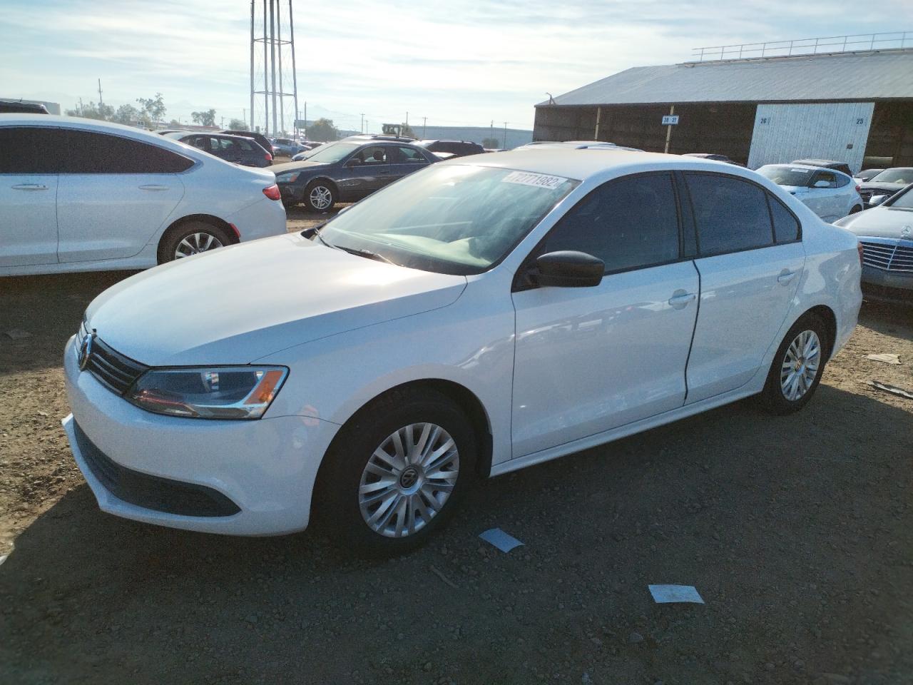 Volkswagen Jetta base (2012)