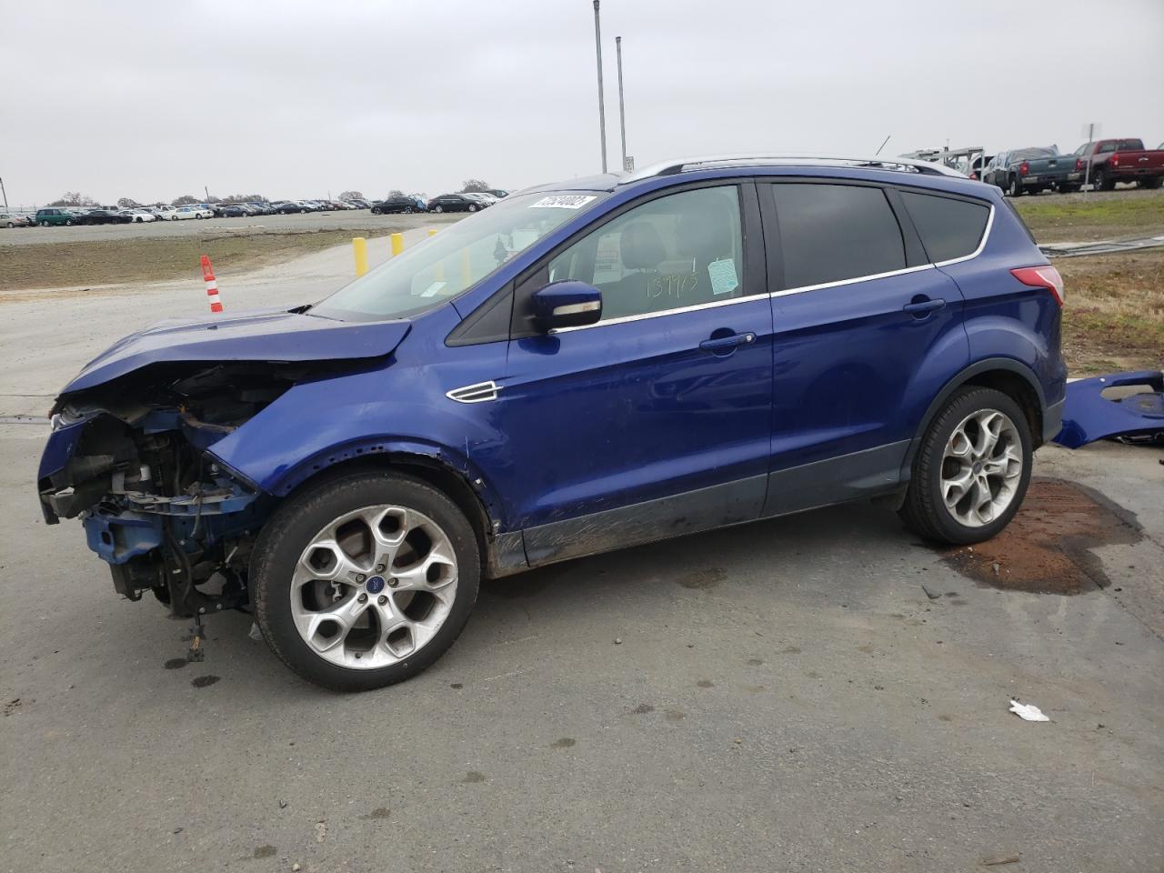 Ford Escape tit (2014)