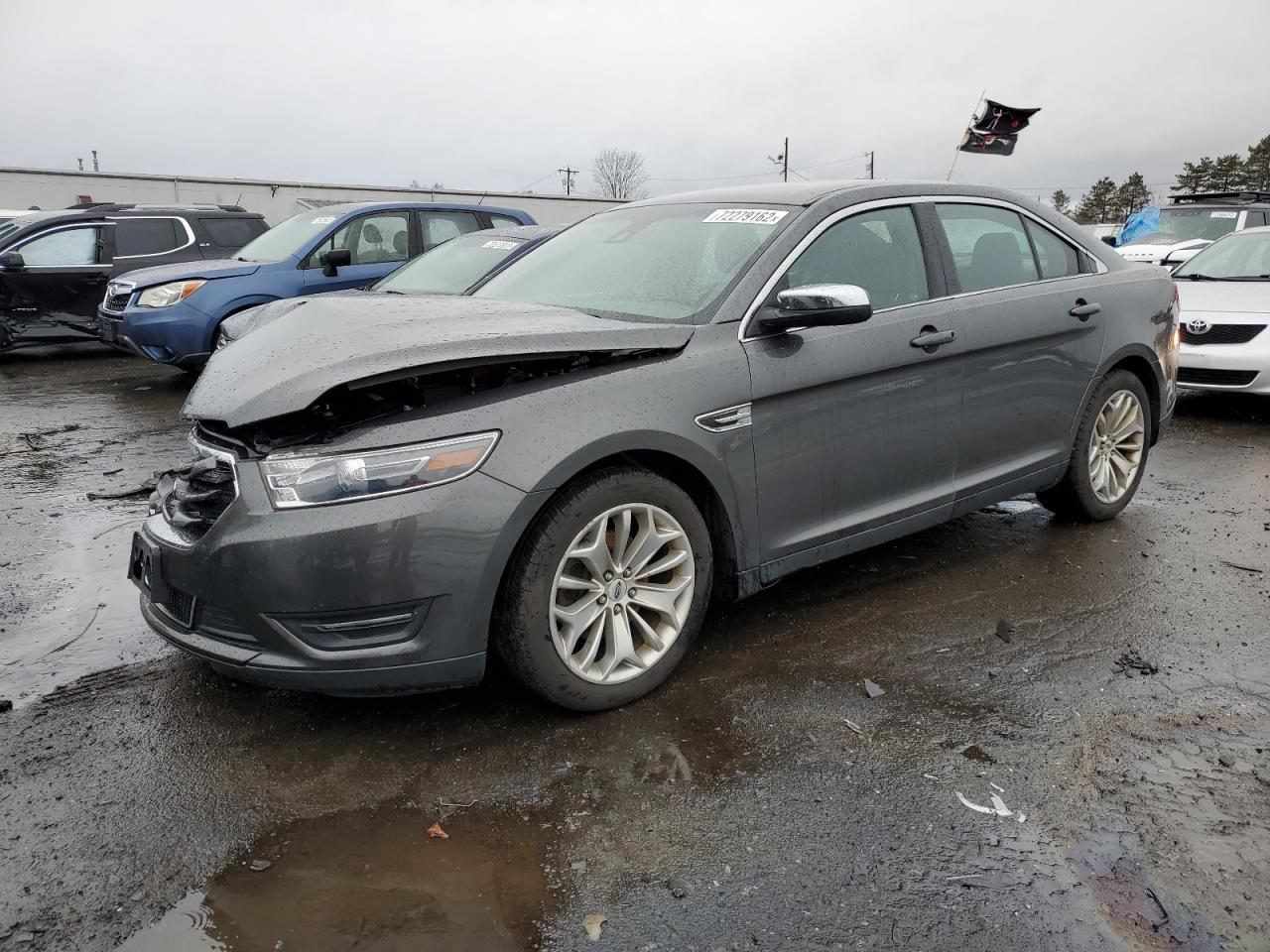 Ford Taurus lim (2016)