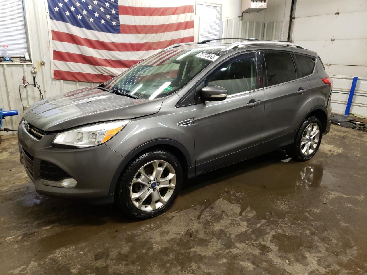 Ford Escape tit (2014)