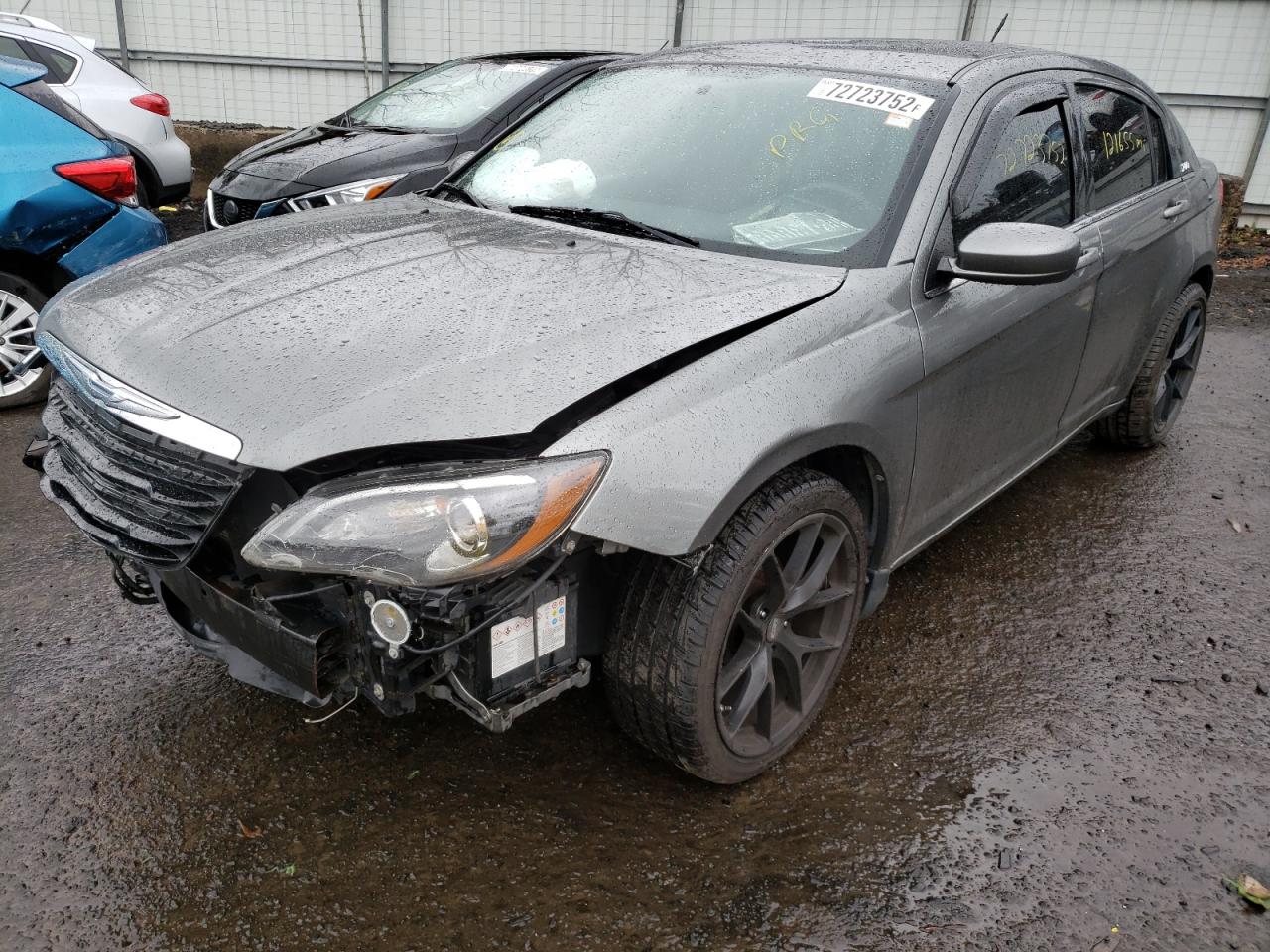 Chrysler 200 lx (2013)