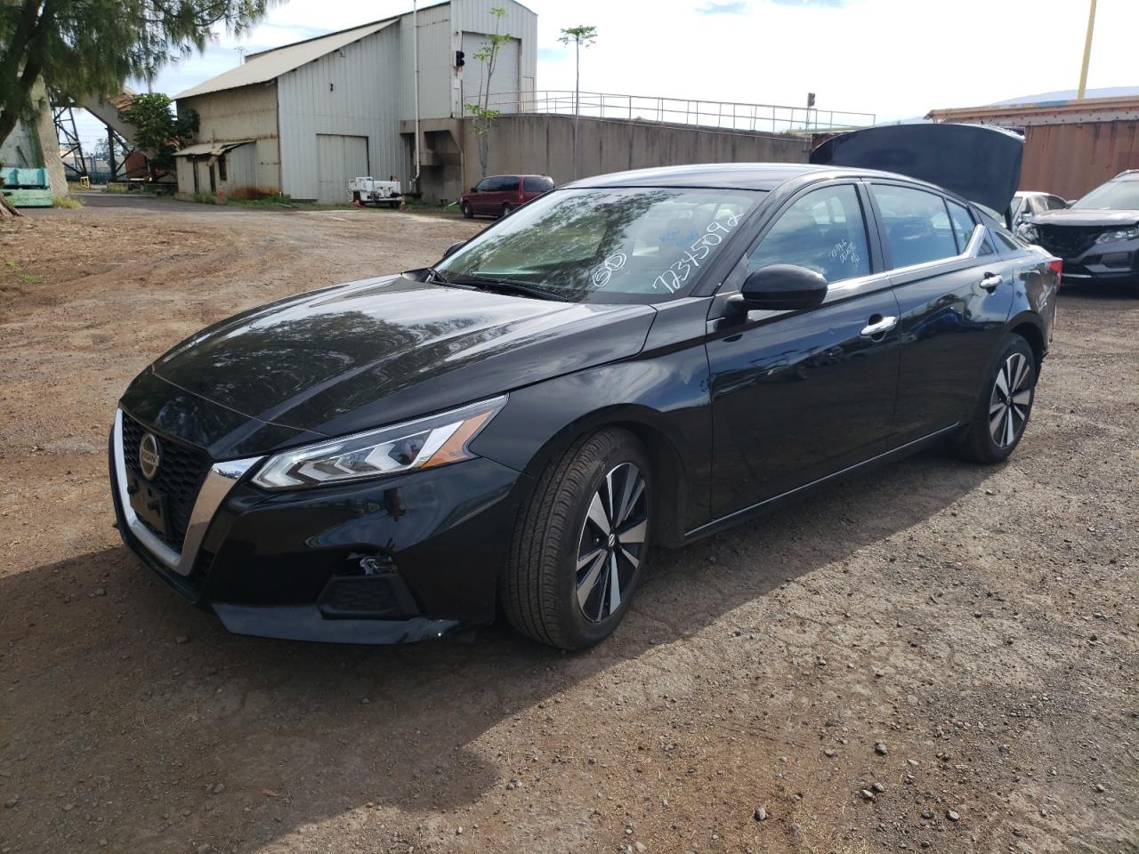 Nissan Altima sv (2022)