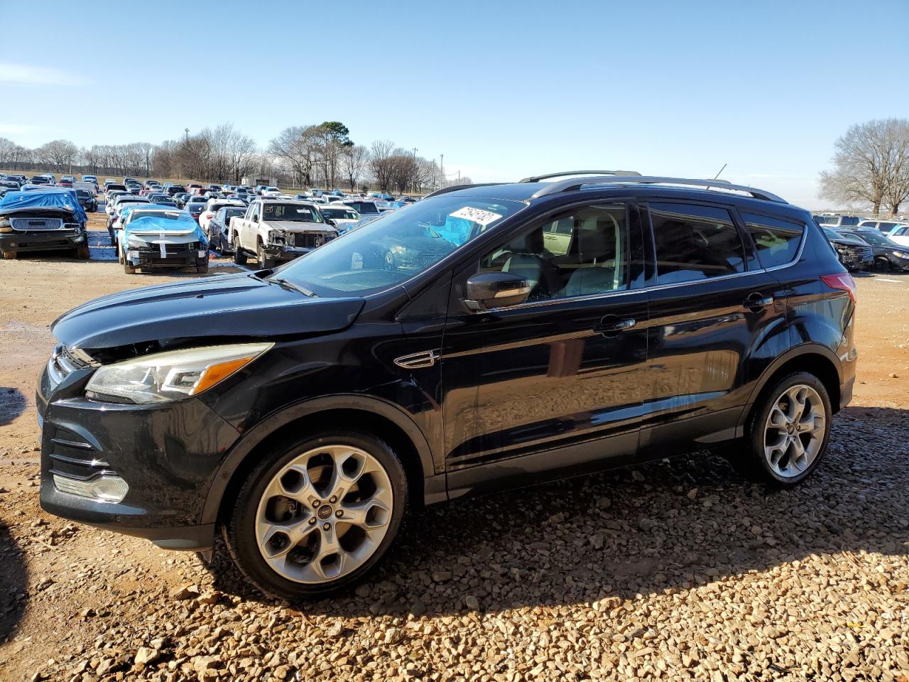 Ford Escape tit (2013)
