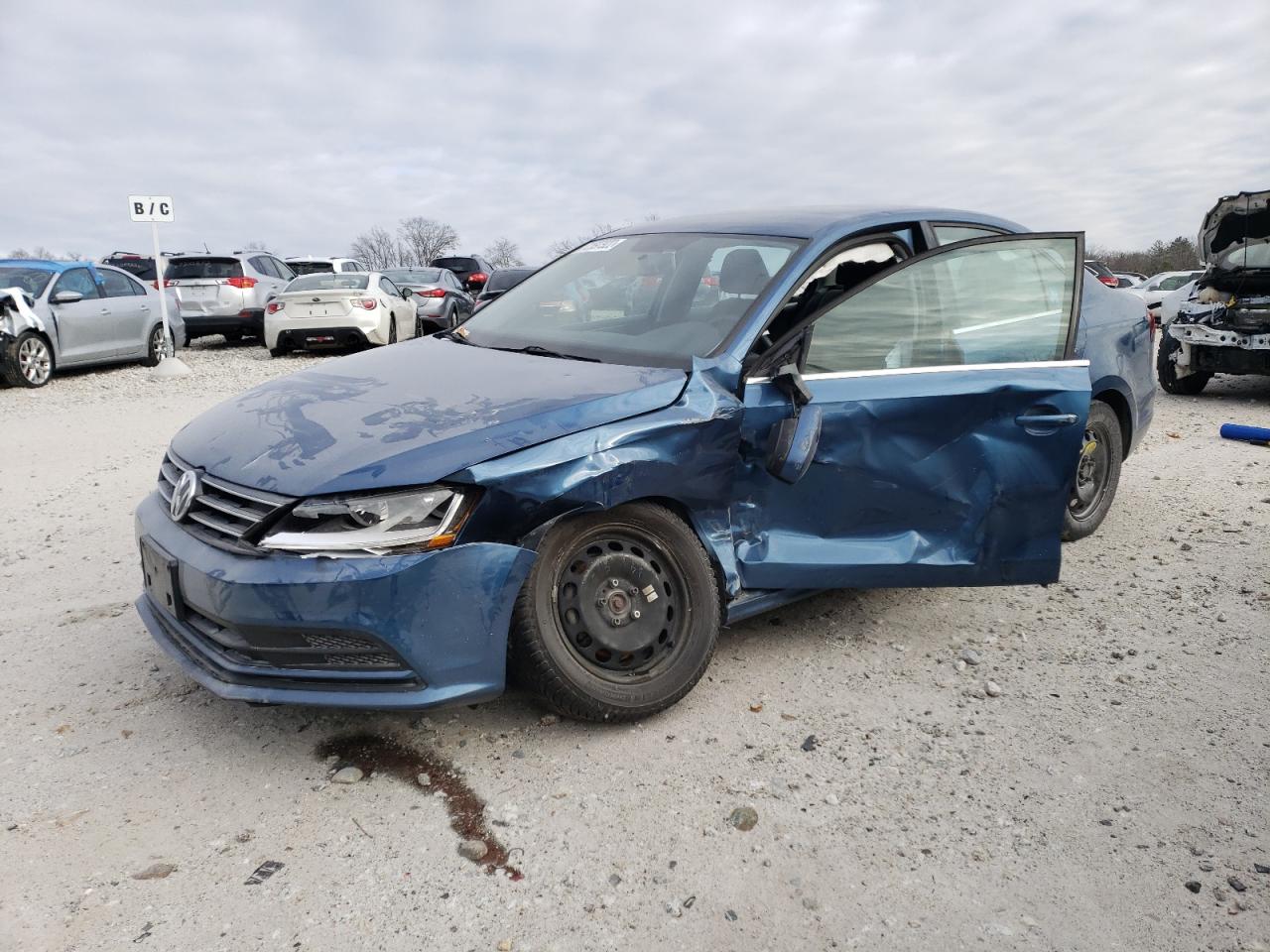 Volkswagen Jetta s (2017)