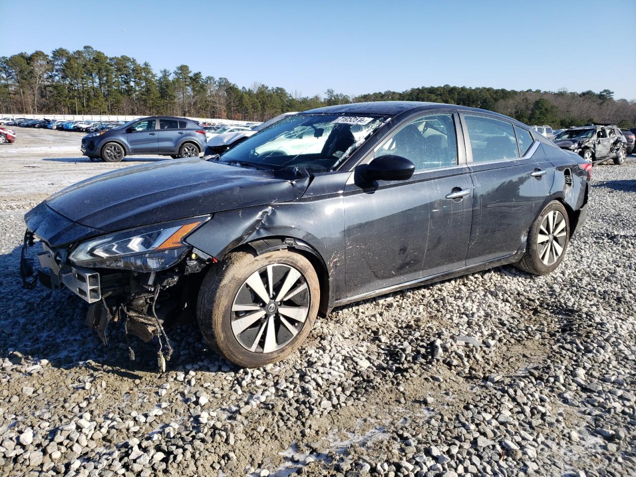 Nissan Altima sv (2022)