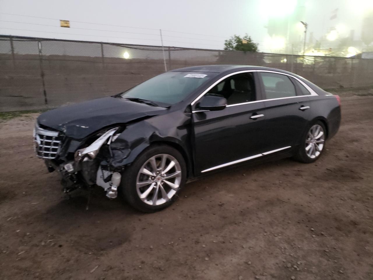 Cadillac Xts luxury (2013)