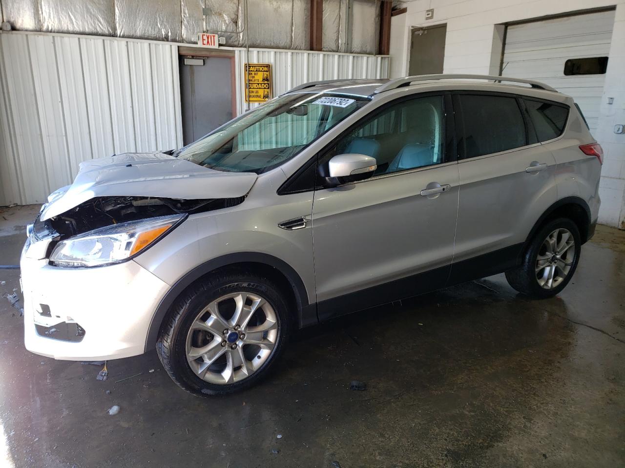 Ford Escape tit (2015)