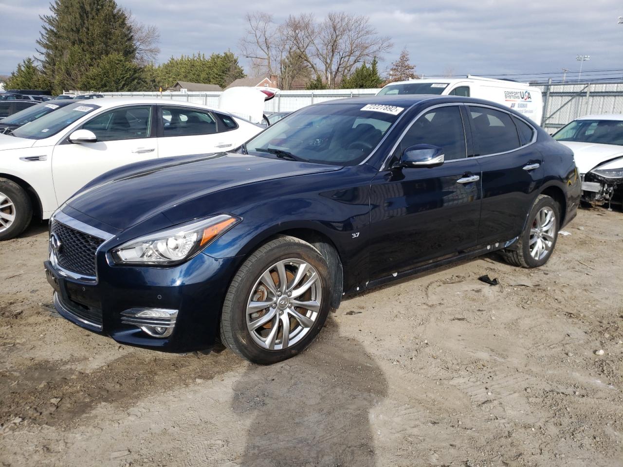 Infiniti Q70 3-7 lu (2018)