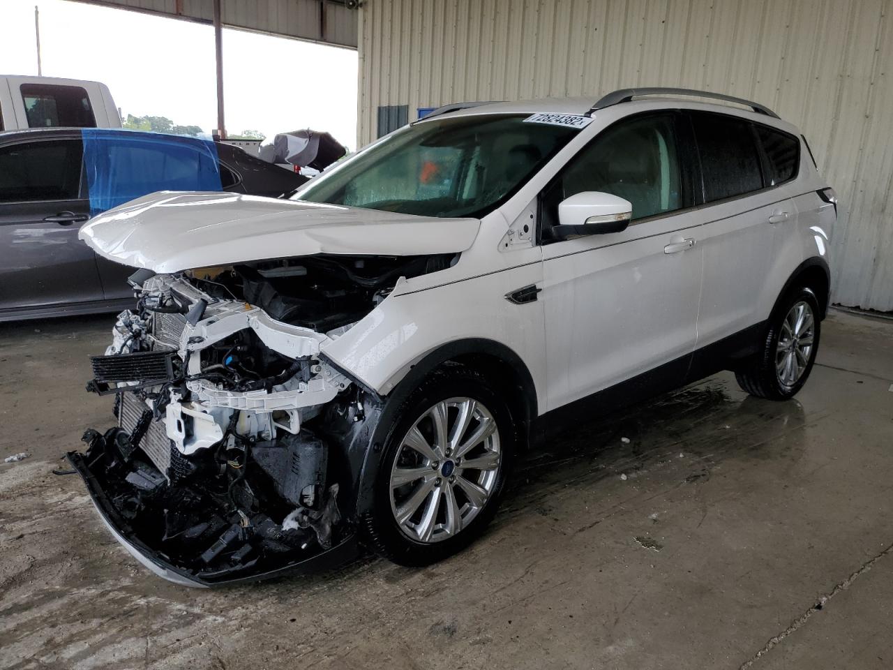 Ford Escape tit (2017)