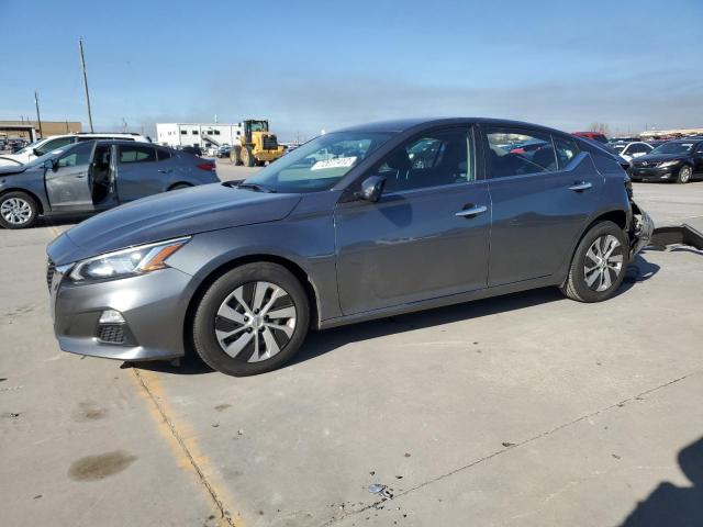 Nissan Altima s (2020)
