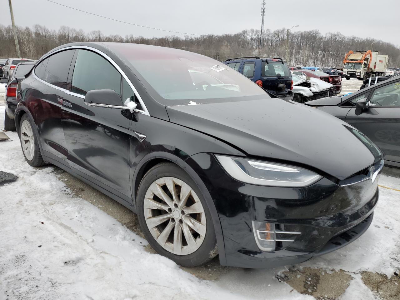 Tesla Model x (2016)