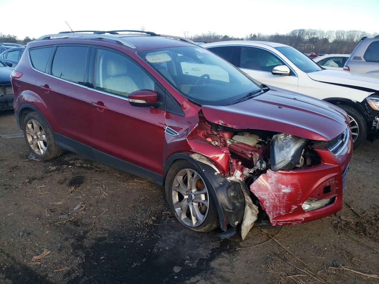 Ford Escape tit (2016)