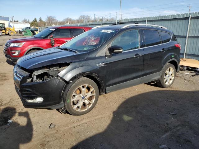 Ford Escape tit (2015)