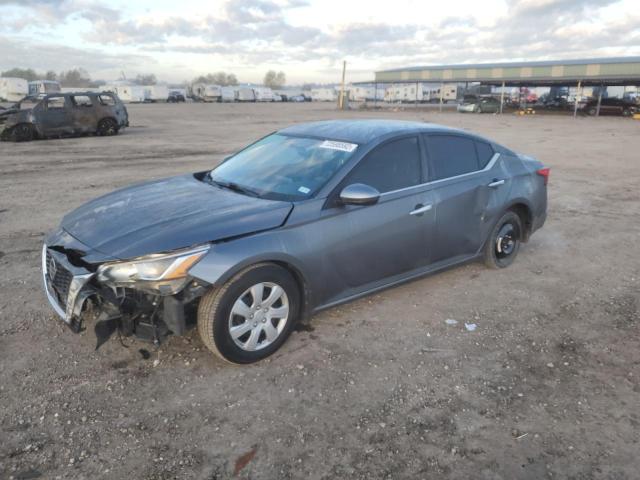 Nissan Altima s (2020)