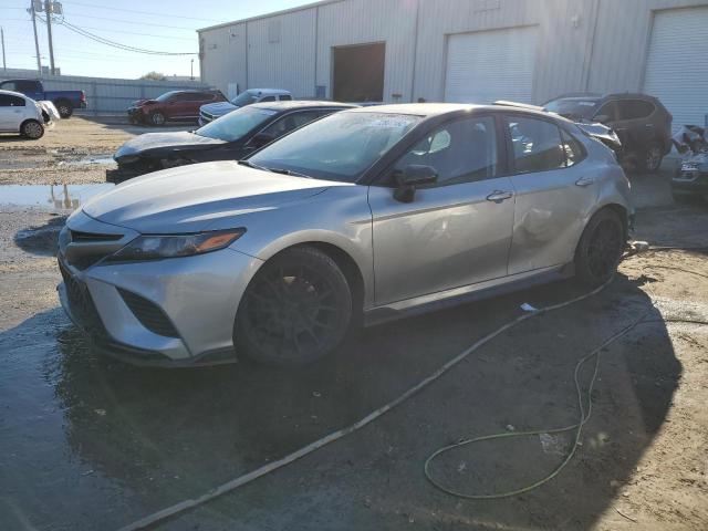 Toyota Camry trd (2020)