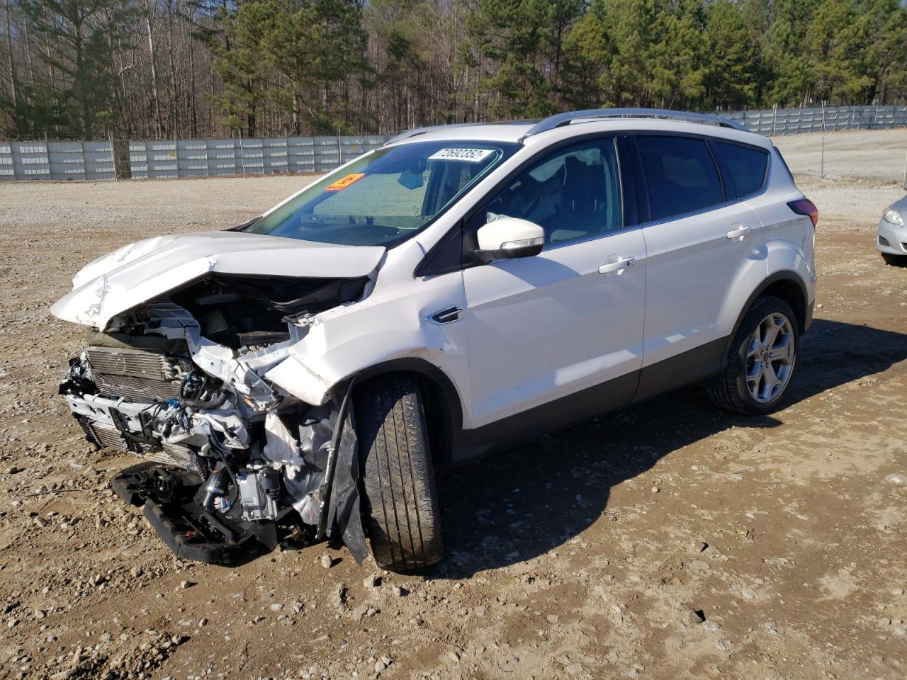 Ford Escape tit (2019)