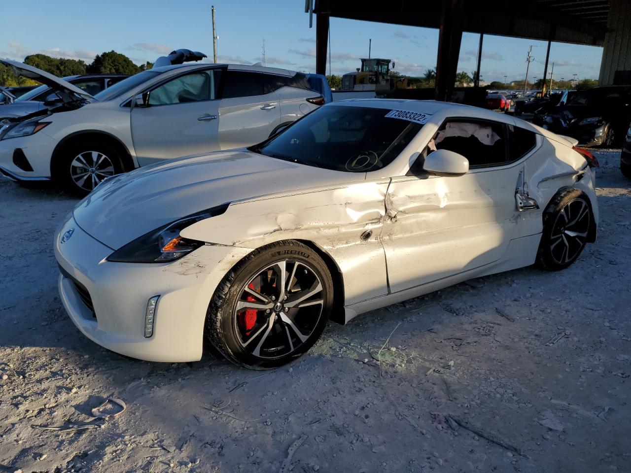 Nissan 370z base (2020)
