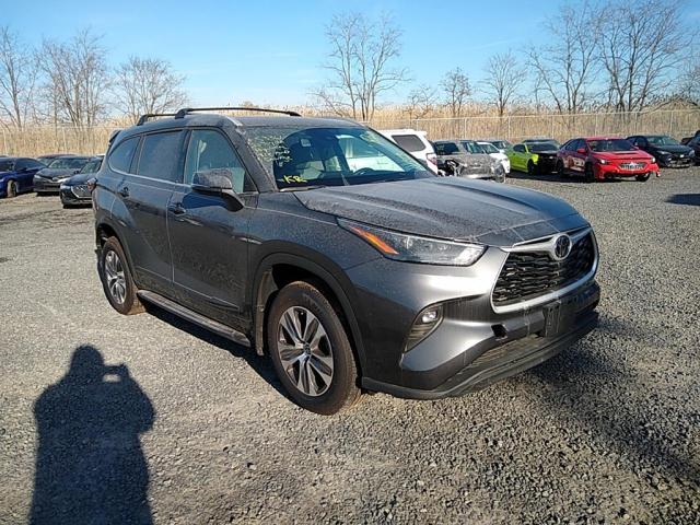 Toyota Highlander (2022)