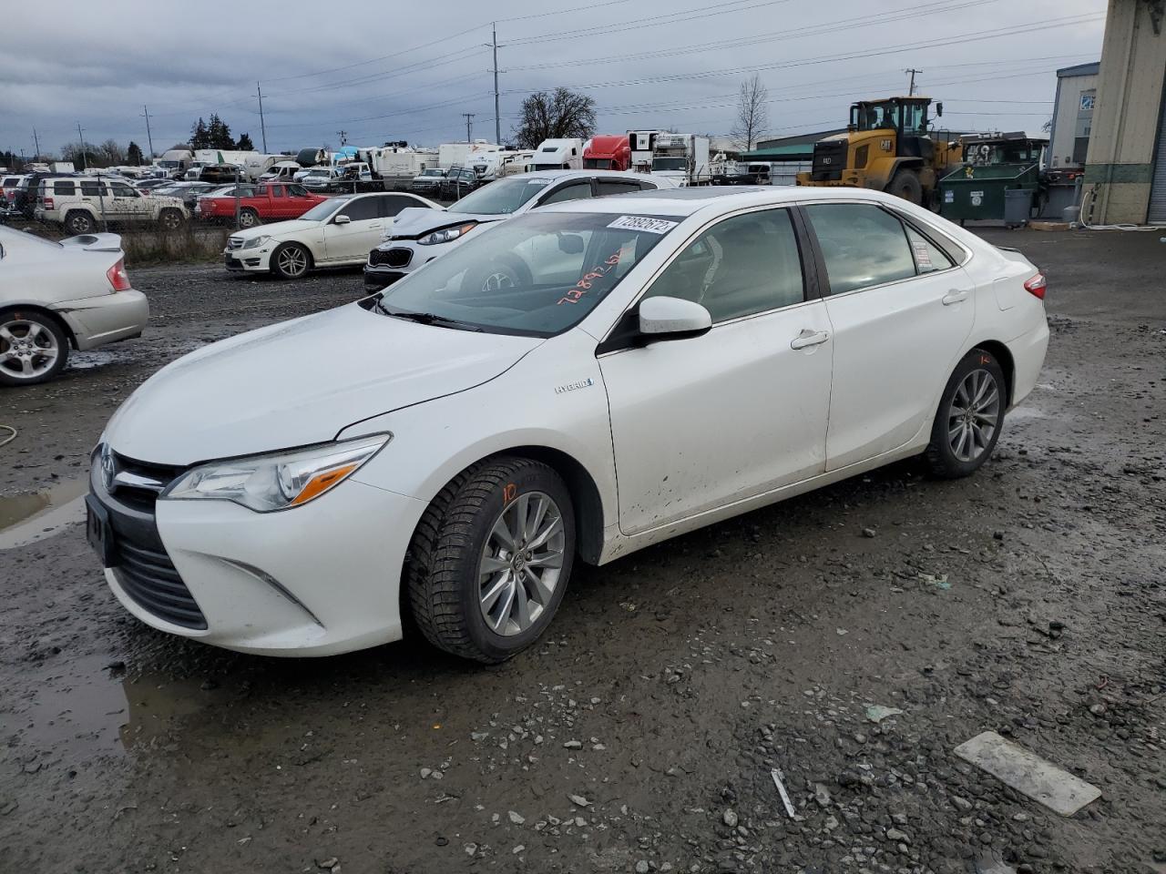 Toyota Camry hybr (2015)