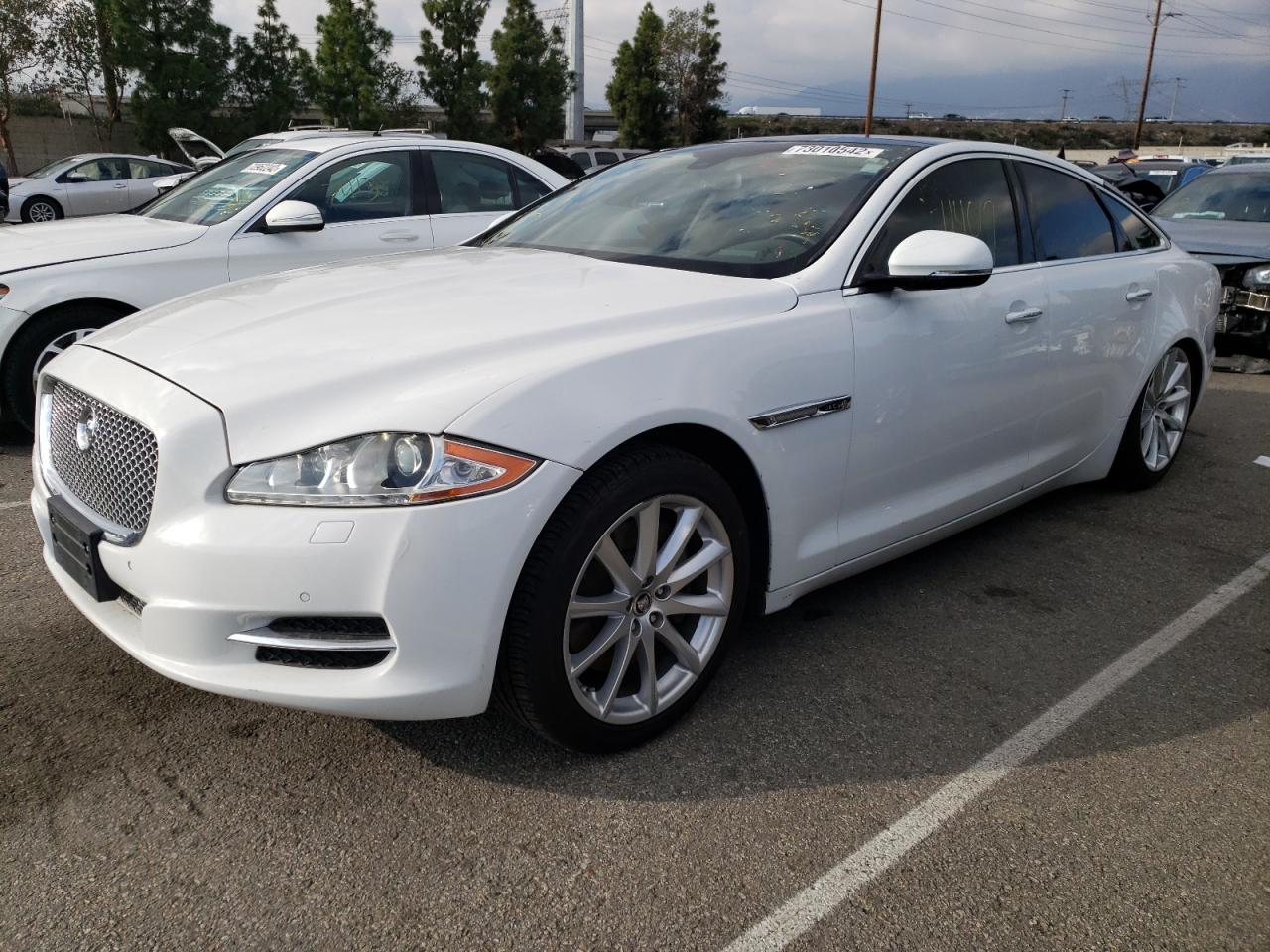 Jaguar Xj (2013)