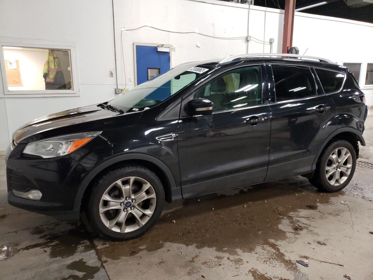 Ford Escape tit (2014)