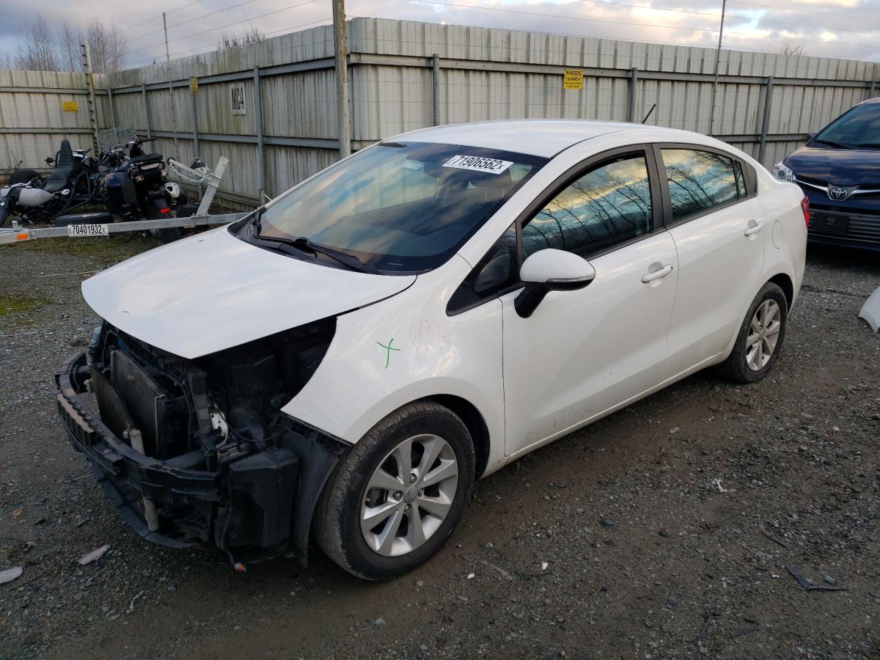 Kia Rio ex (2012)