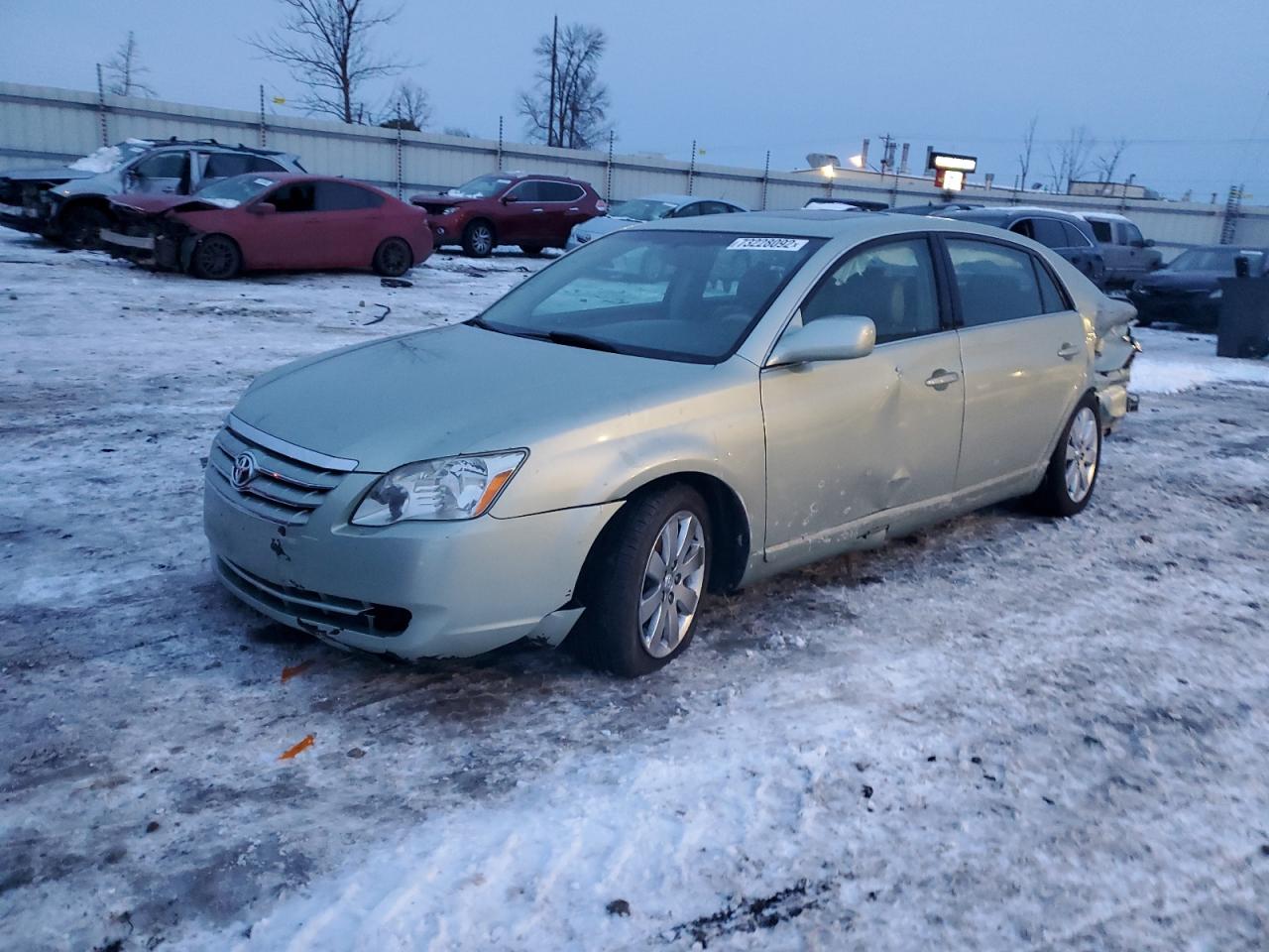 Toyota Avalon xl (2005)