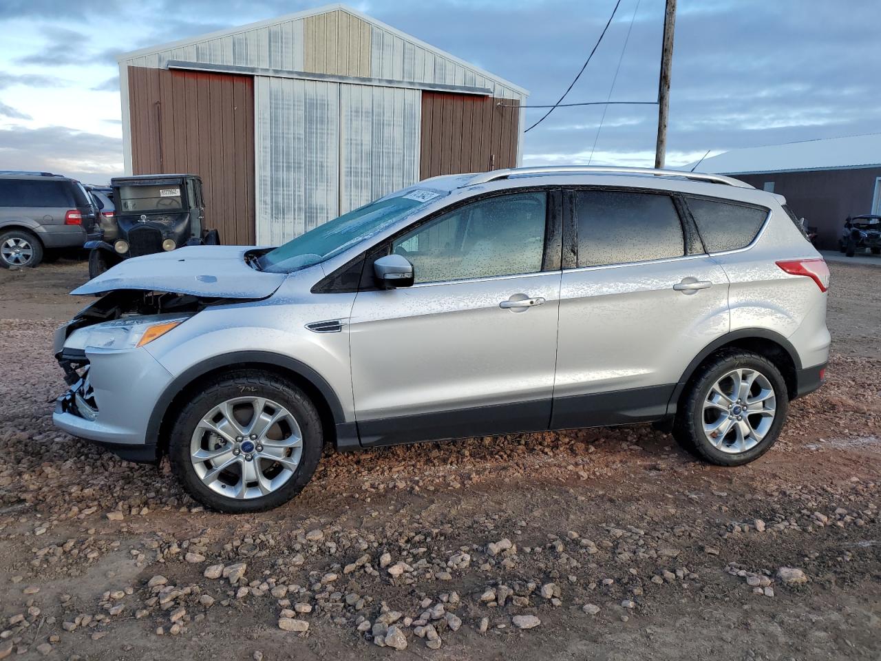 Ford Escape tit (2015)