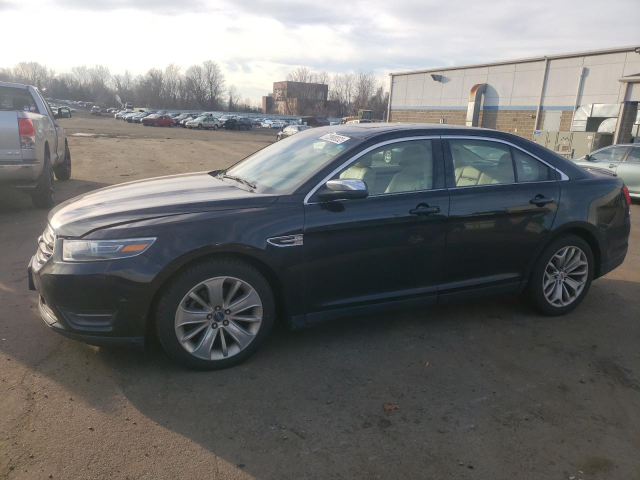 Ford Taurus lim (2016)
