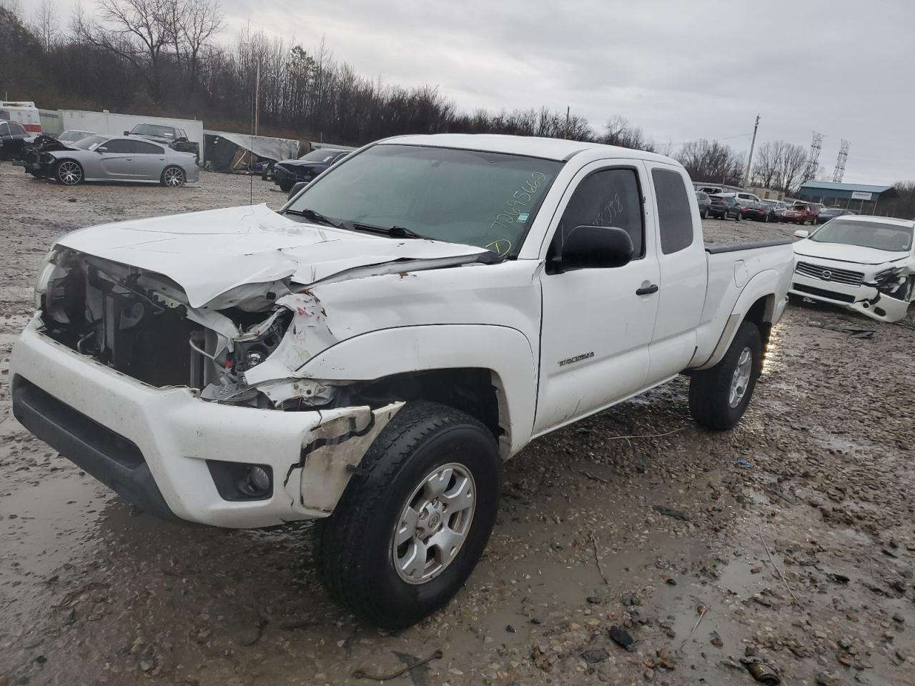 Toyota Tacoma pre (2013)
