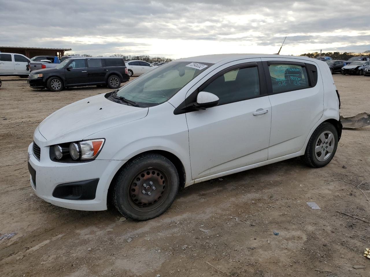 Chevrolet Sonic ls (2014)