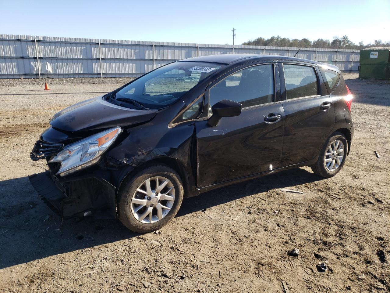 Nissan Versa note (2015)