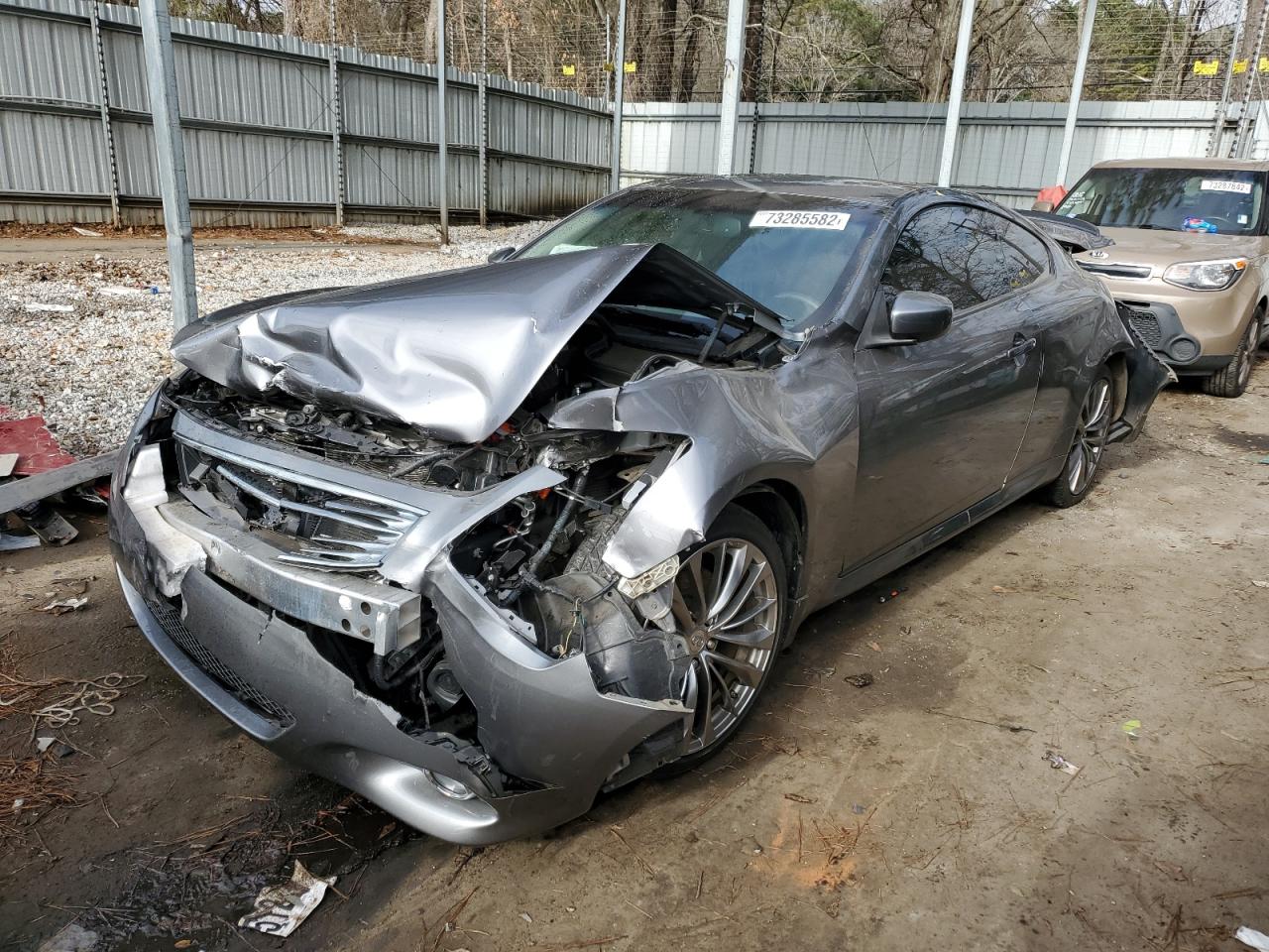 Infiniti G37 base (2011)