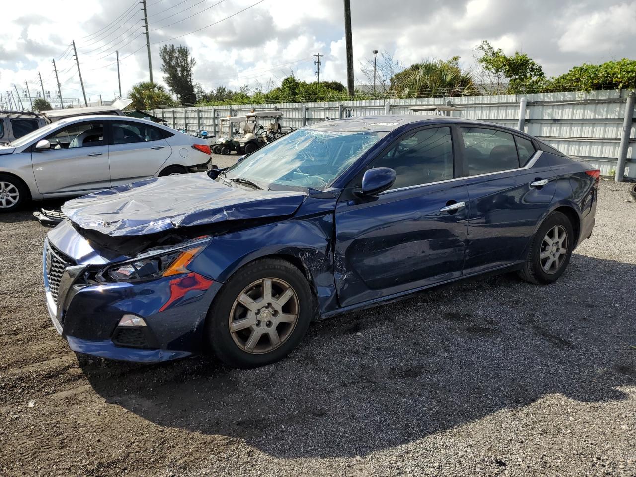 Nissan Altima s (2019)