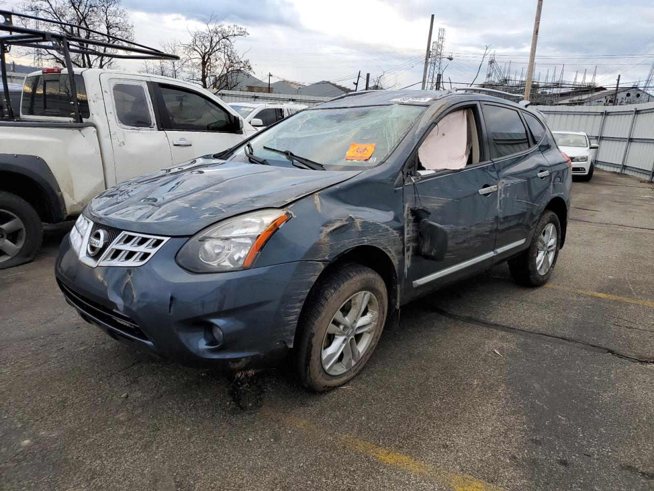 Nissan Rogue sele (2015)