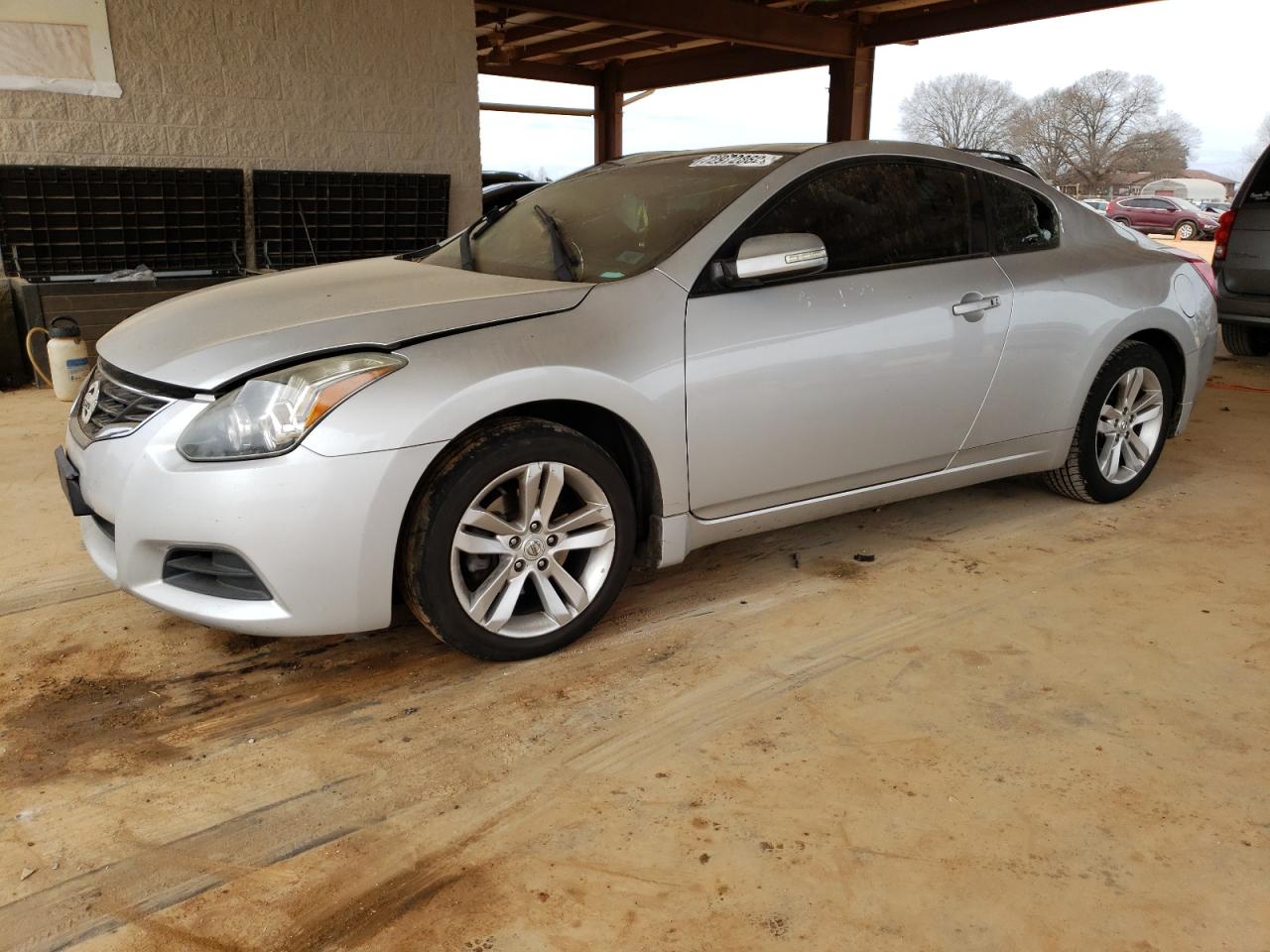 Nissan Altima s (2013)