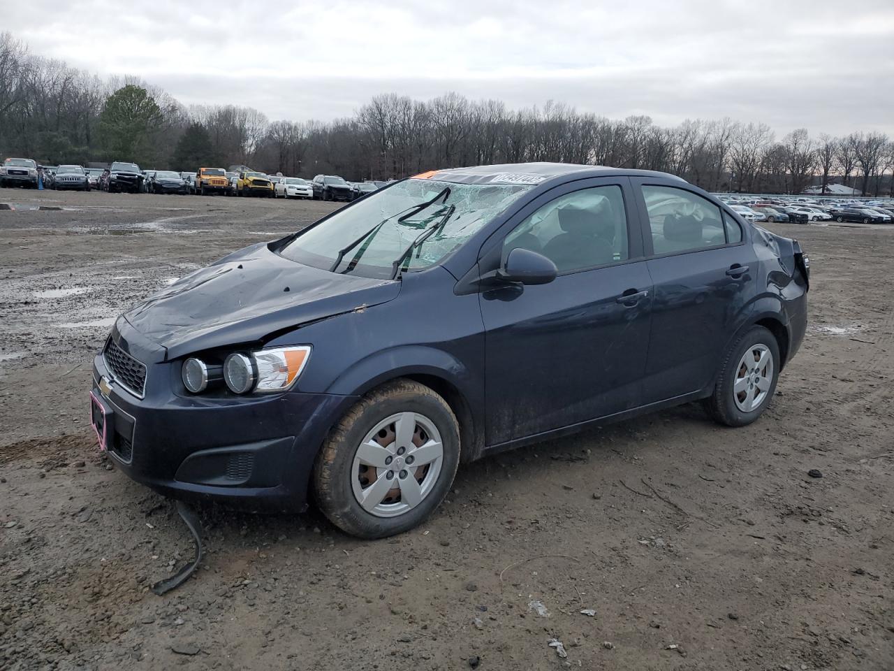 Chevrolet Sonic ls (2016)