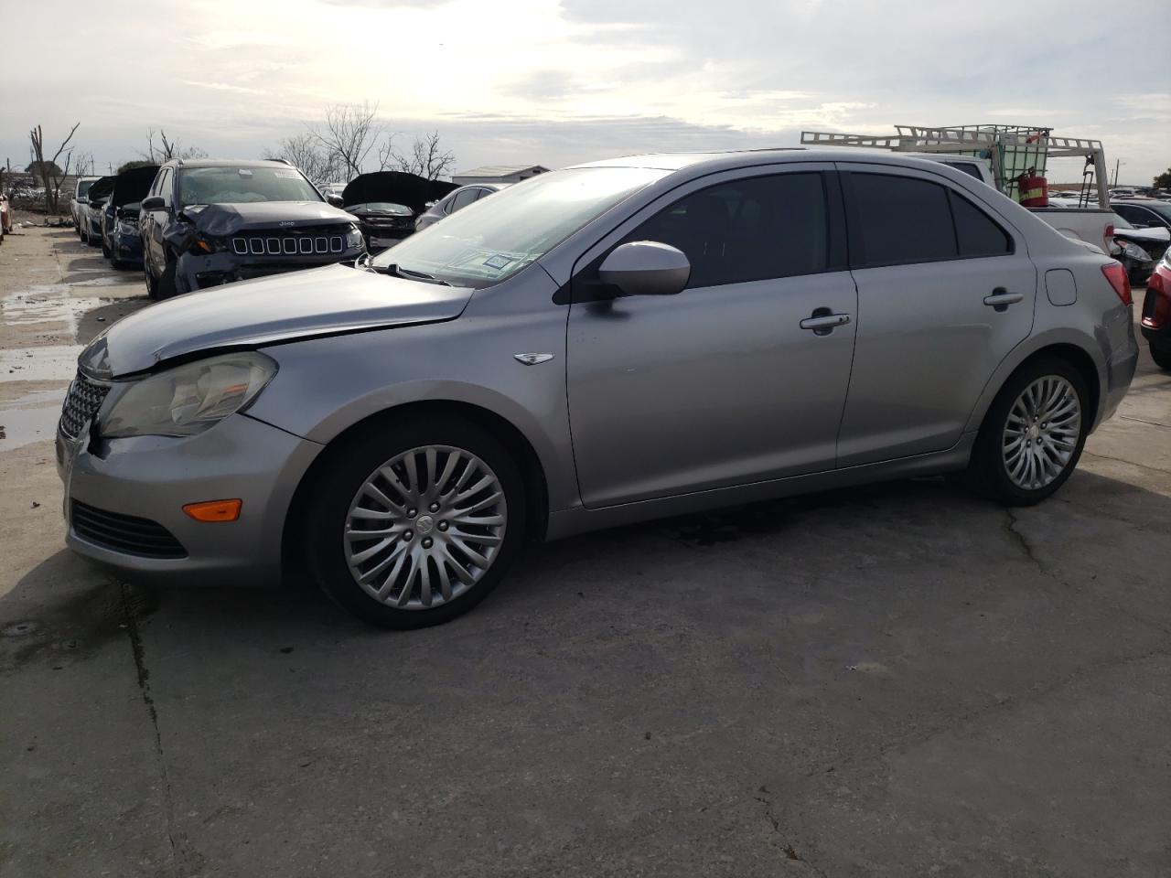 Suzuki Kizashi se (2011)