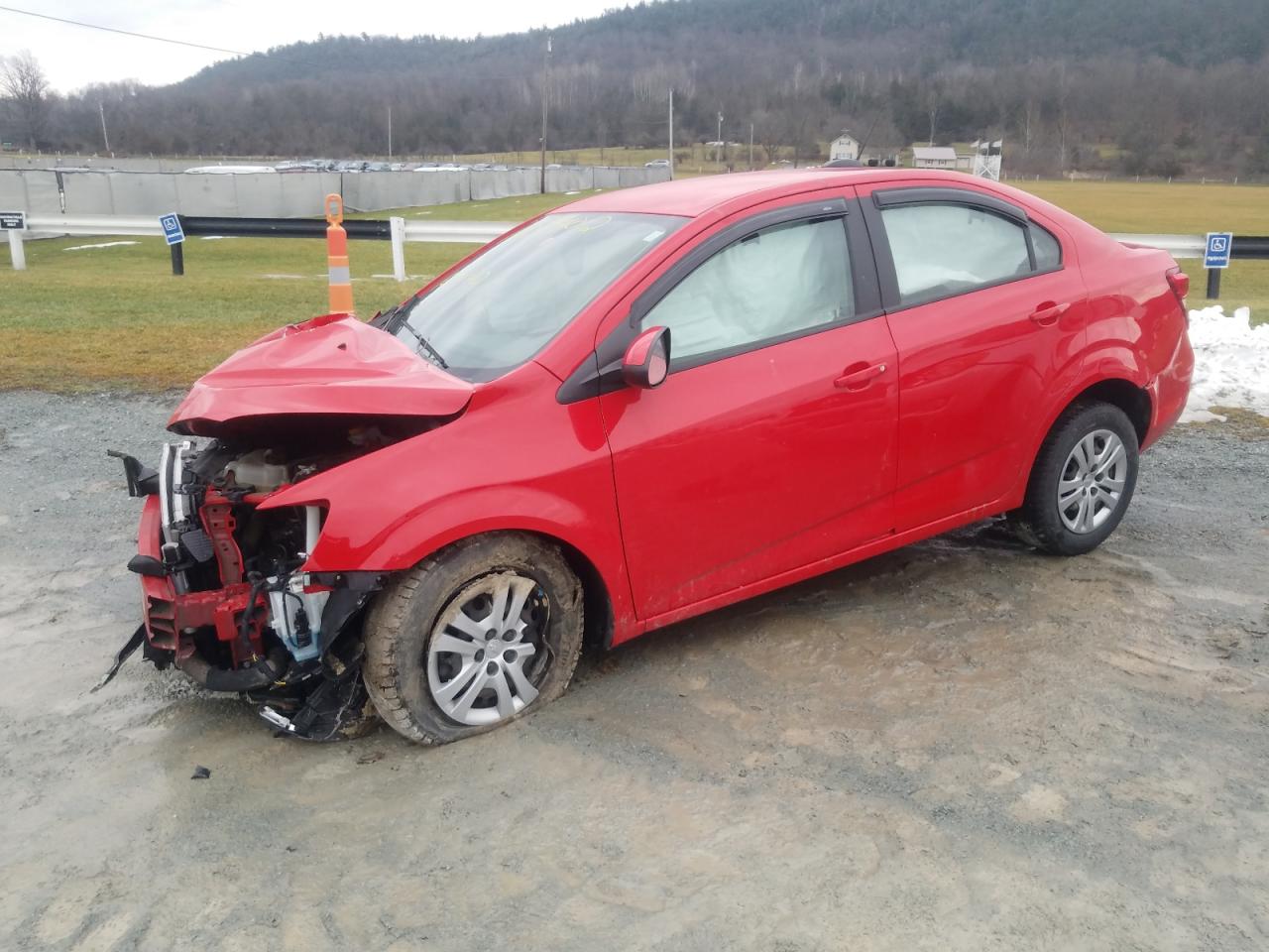 Chevrolet Sonic ls (2020)