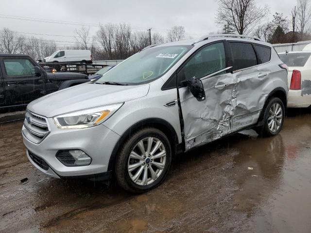 Ford Escape tit (2017)