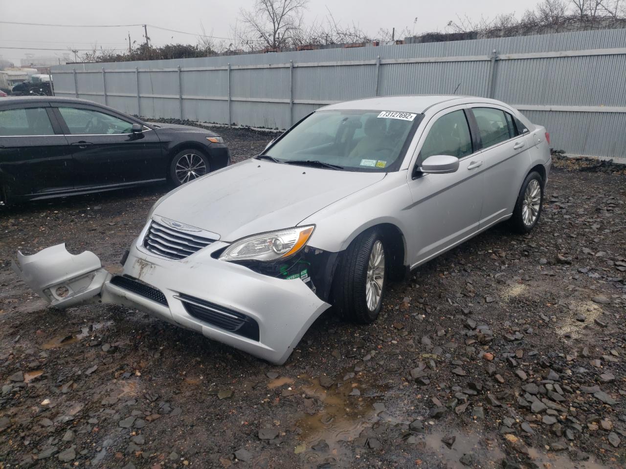 Chrysler 200 lx (2012)