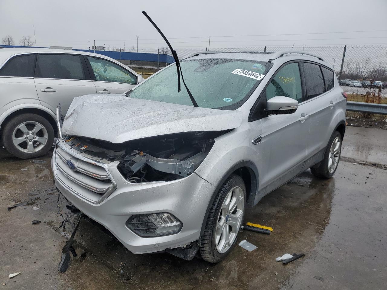 Ford Escape tit (2019)
