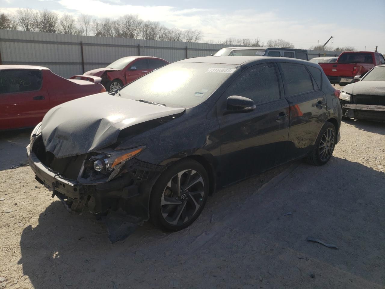 Toyota Scion im (2016)