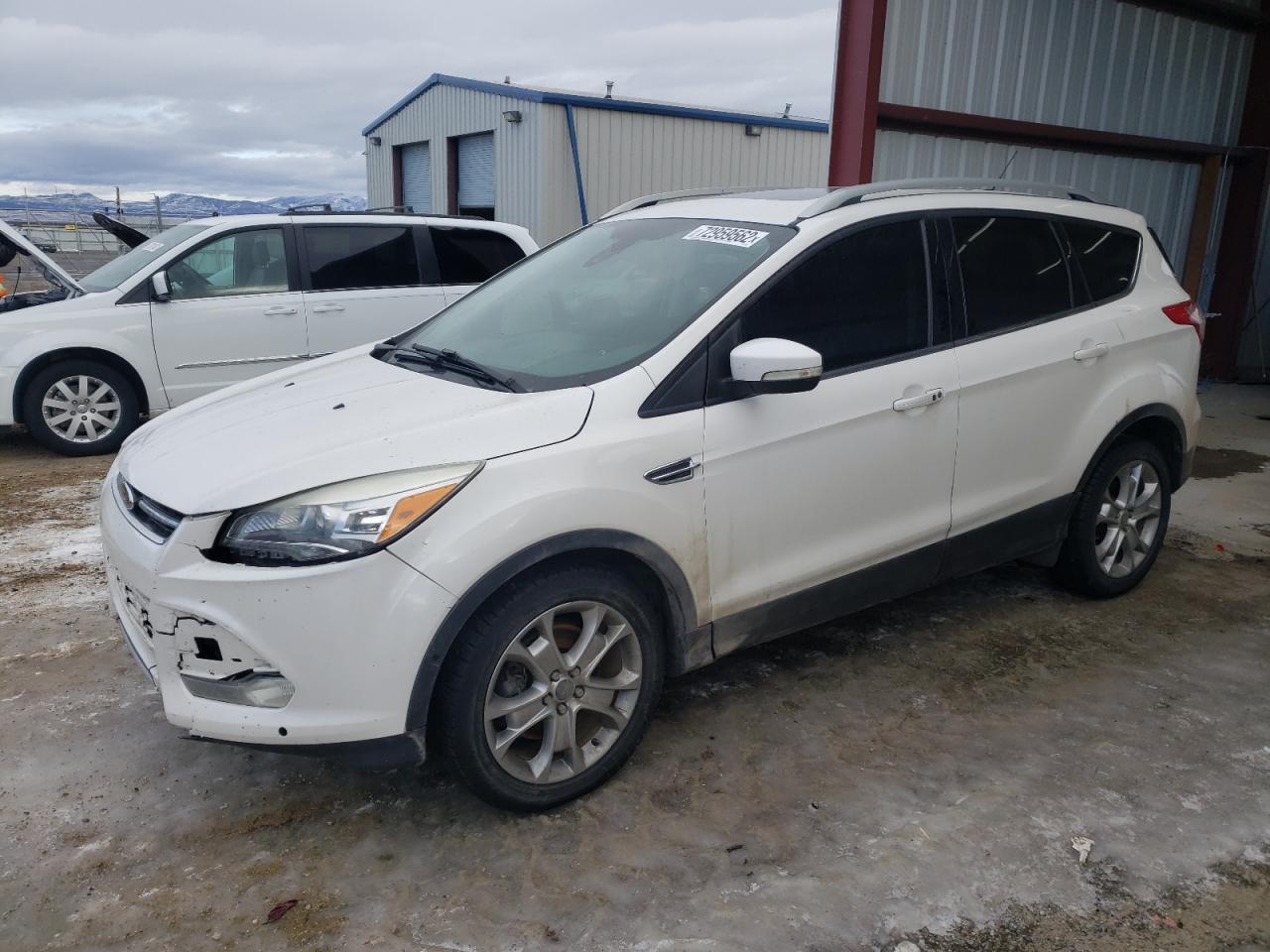 Ford Escape tit (2015)
