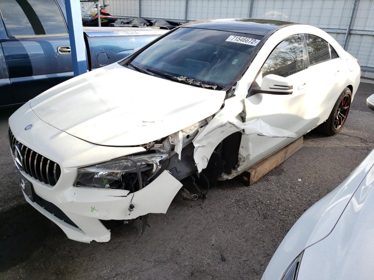 Mercedes-benz Cla 250 (2015)