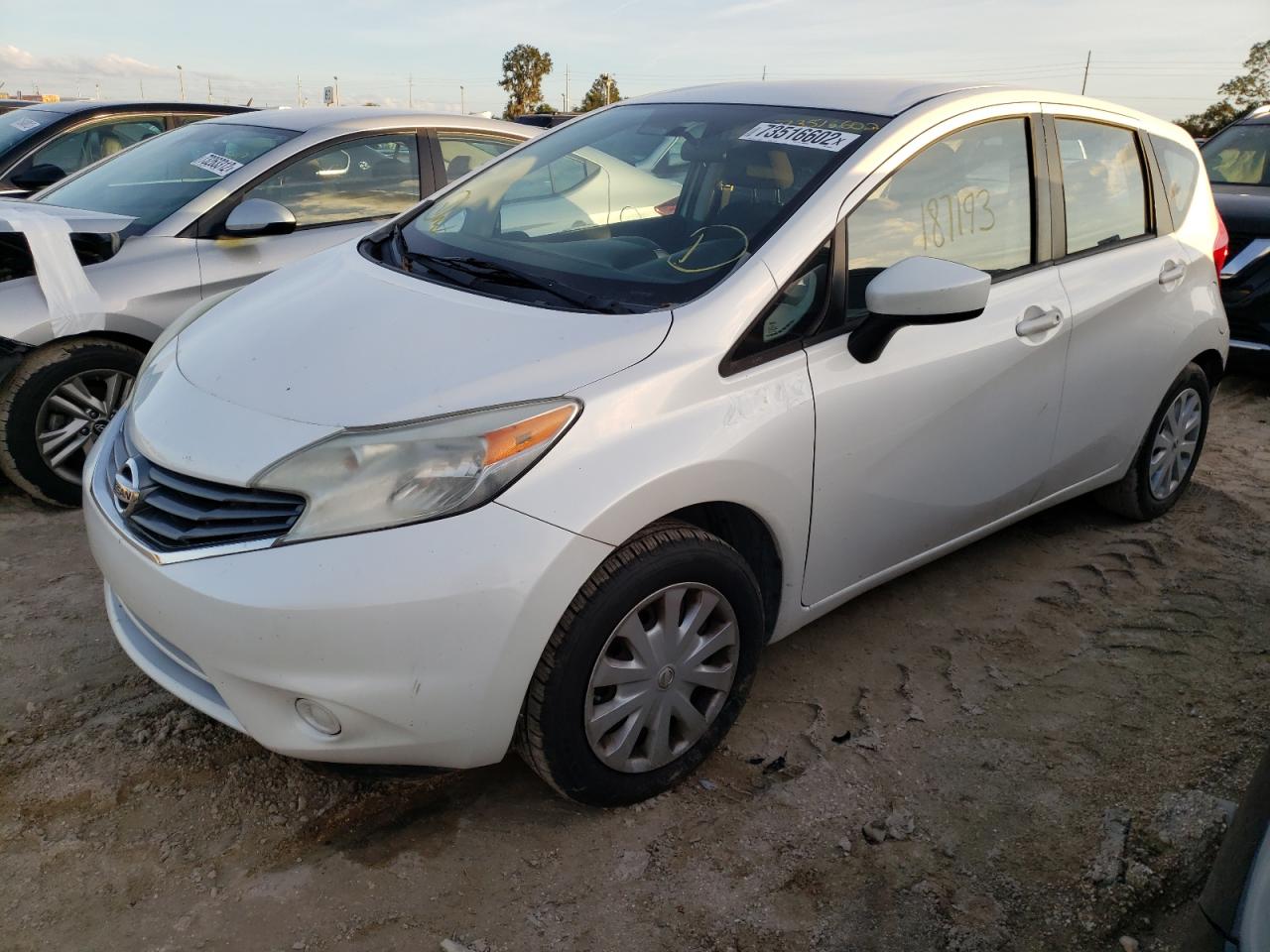 Nissan Versa note (2015)