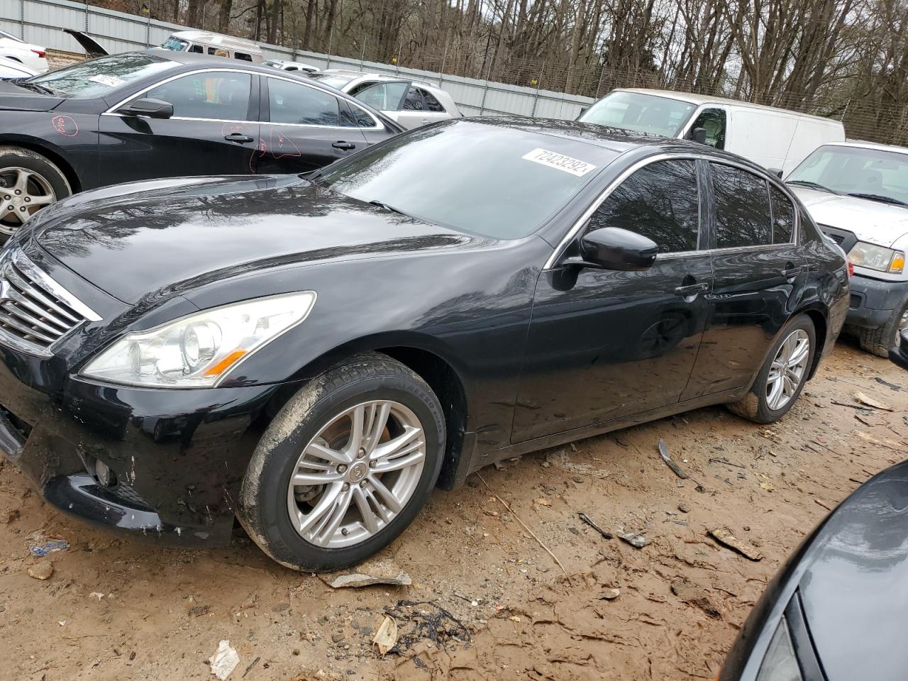 Infiniti G37 base (2013)