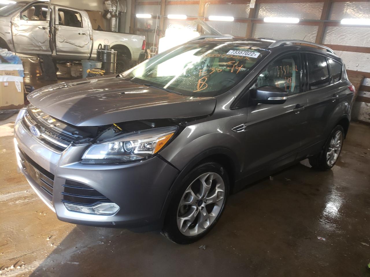 Ford Escape tit (2014)