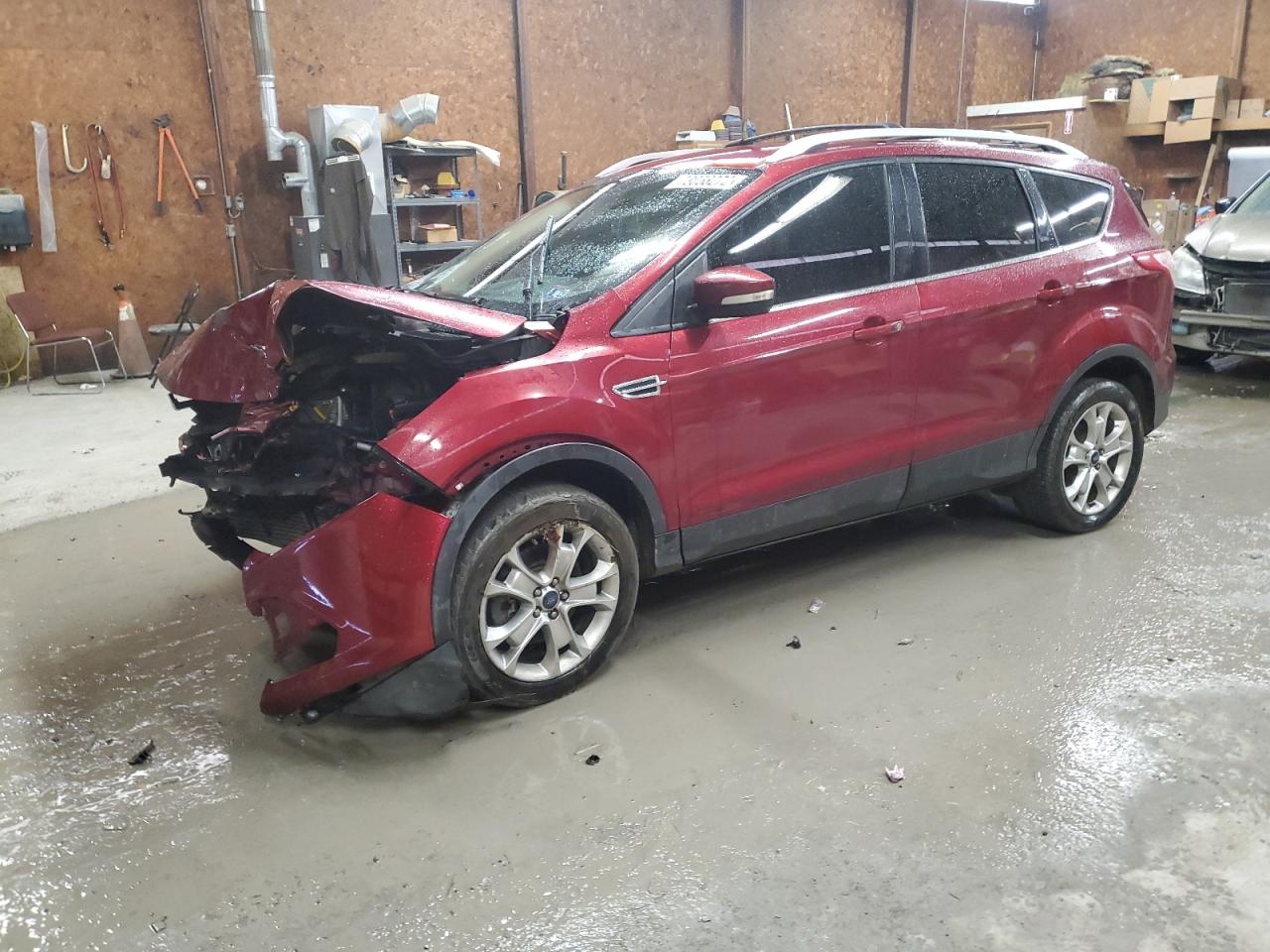 Ford Escape tit (2014)