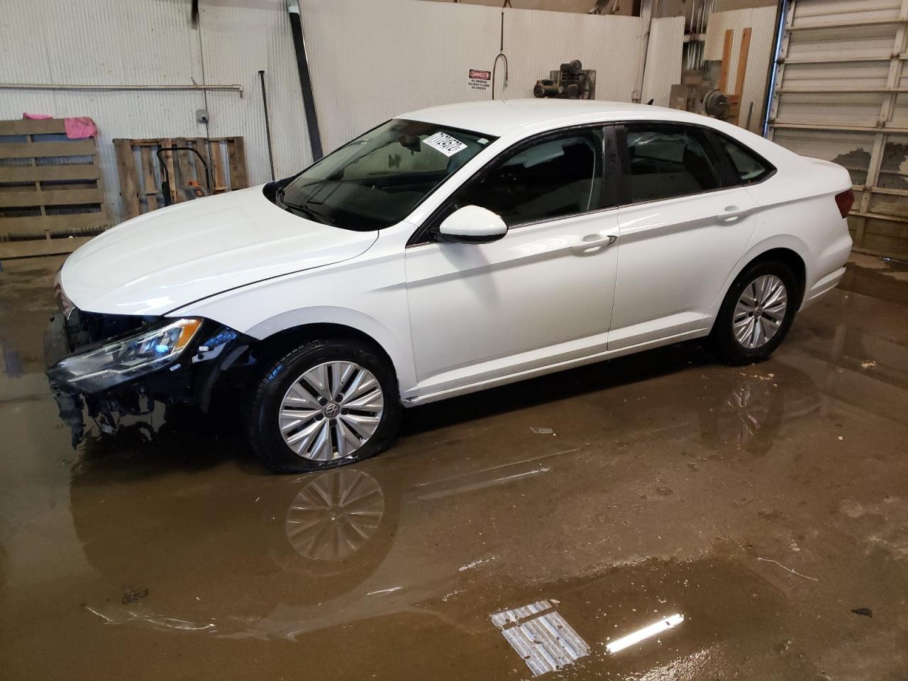 Volkswagen Jetta s (2019)
